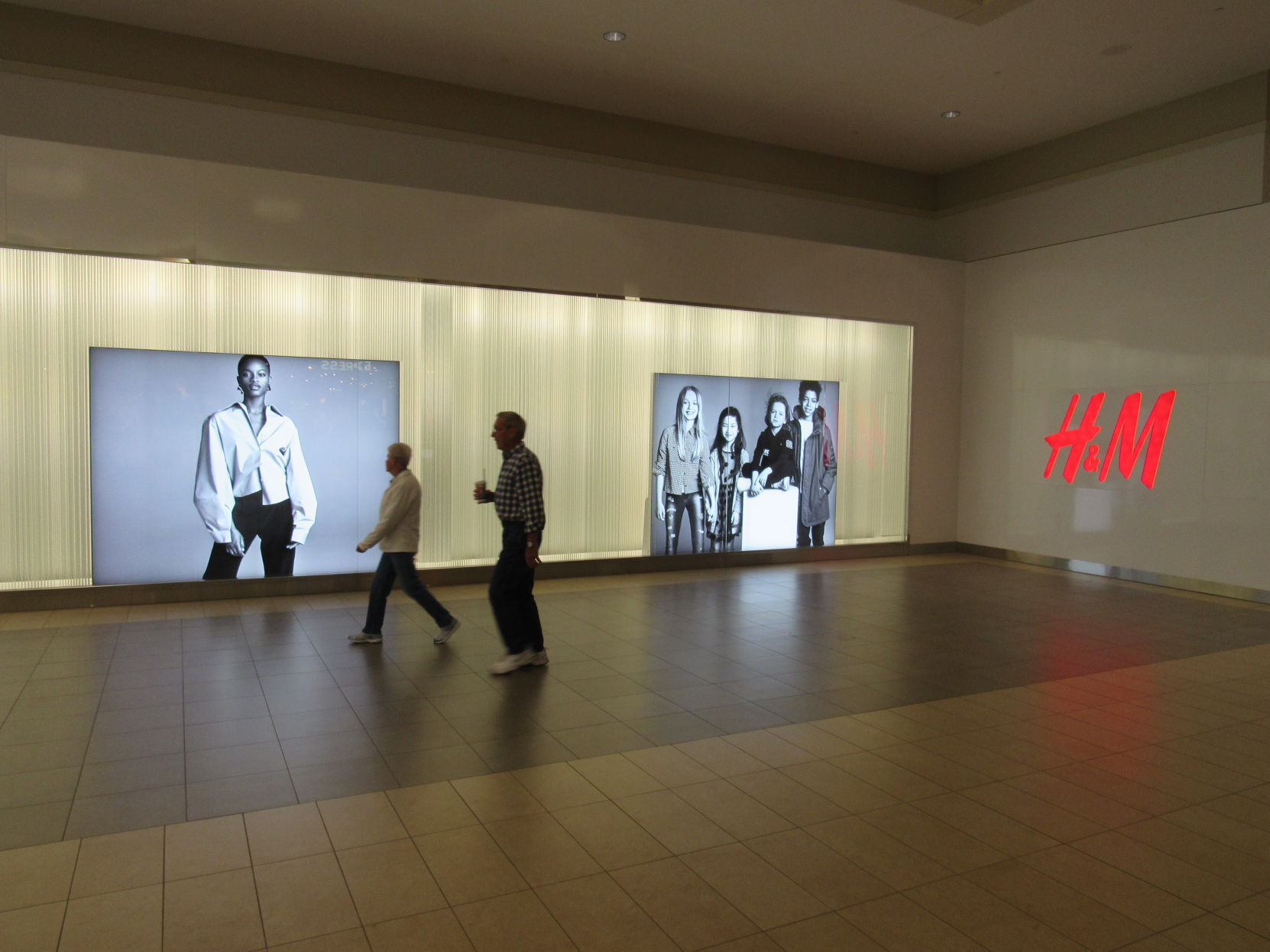 H&M opens at East Towne Mall